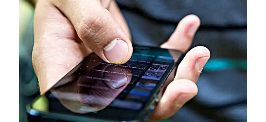 подтверди возраст через макс